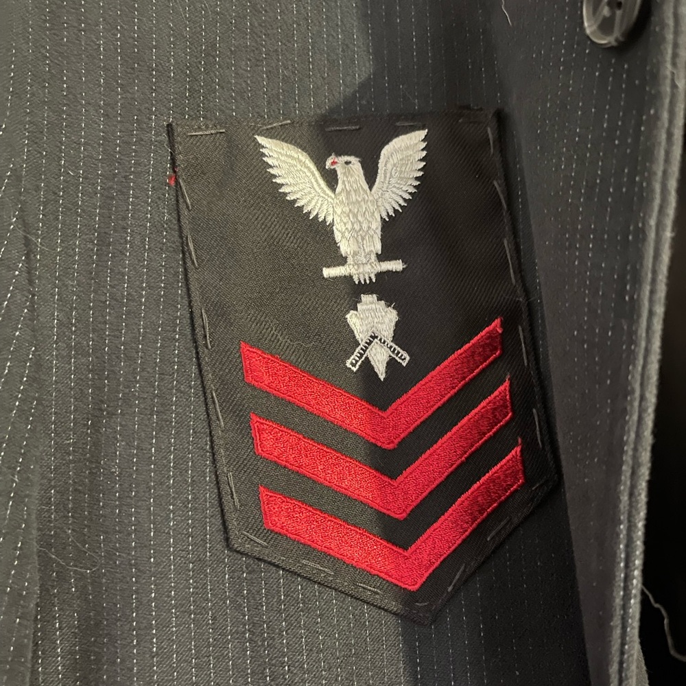 Custom suit jacket - Picture 4 of 6
